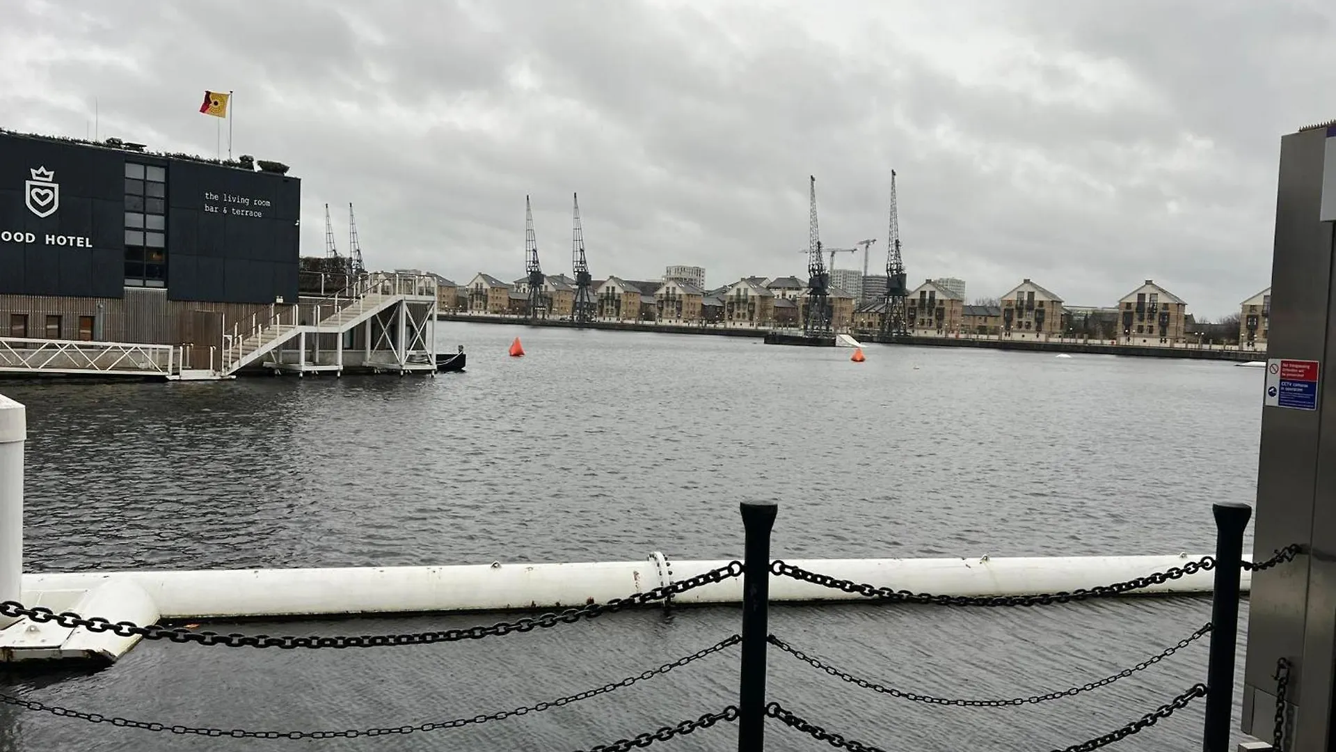 Apartament Luxury Dockview 3 Beds Excel Londyn
